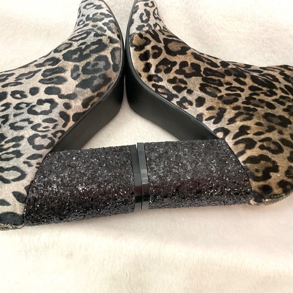 NOT RATED CHERRY VELVET ANIMAL PRINT GLITTER BLOCK HEEL BOOTS SIZE 10 - Picture 14 of 14